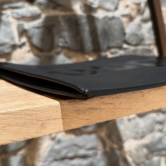 Louis Vuitton X Supreme FW17 Black Epi Logo Pochette Jour GM Pouch - Picture 6 of 16